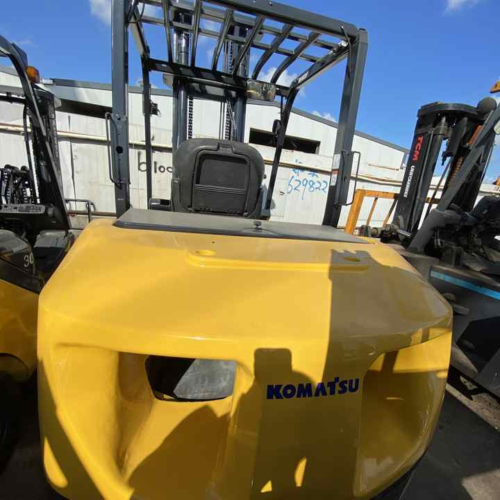 Second hand Komatsu Forklift FD50 FD30 FD25 FD70 used Komatsu Forklift cheap for sale - Diesel heftruck: afbeelding 4 Second hand Komatsu Forklift FD50 FD30 FD25 FD70 used Komatsu Forklift cheap for sale - Diesel heftruck: afbeelding 4