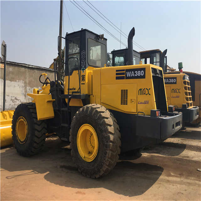 Second hand wheel loader Komatsu used Wheel loader WA320-3 WA320-1 WA380-3 cheap for sale - Wiellader: afbeelding 4 Second hand wheel loader Komatsu used Wheel loader WA320-3 WA320-1 WA380-3 cheap for sale - Wiellader: afbeelding 4