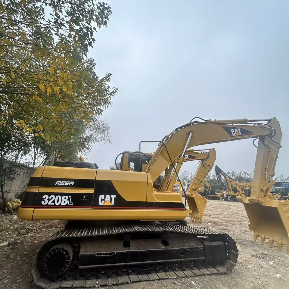 Used cat 320BL excavator - Rupsgraafmachine: afbeelding 2 Used cat 320BL excavator - Rupsgraafmachine: afbeelding 2