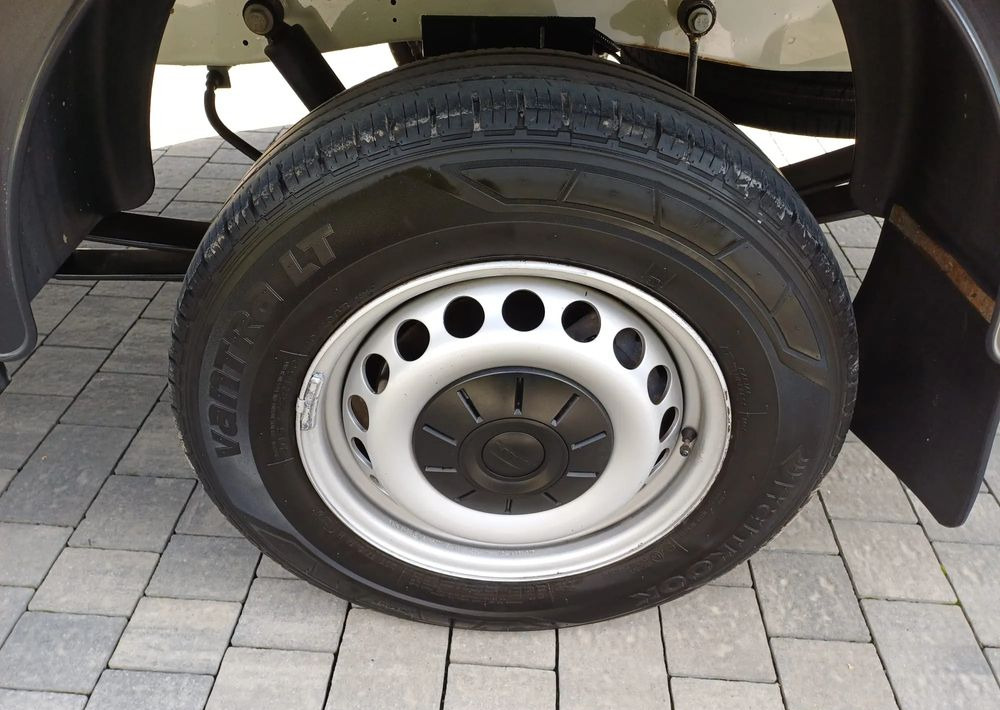 Schuifzeilen bestelwagen MAN TGE 10 PALET zaw.poduszki 2021r EURO 6: afbeelding 8 Schuifzeilen bestelwagen MAN TGE 10 PALET zaw.poduszki 2021r EURO 6: afbeelding 8