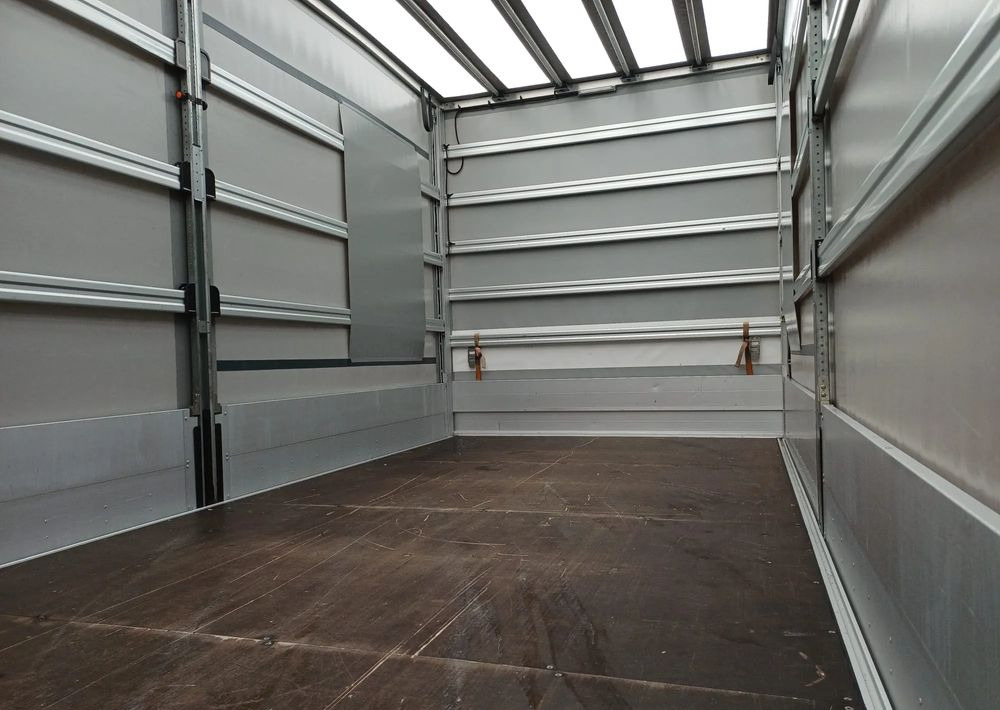 Schuifzeilen bestelwagen MAN TGE 10 PALET zaw.poduszki 2021r EURO 6: afbeelding 18 Schuifzeilen bestelwagen MAN TGE 10 PALET zaw.poduszki 2021r EURO 6: afbeelding 18