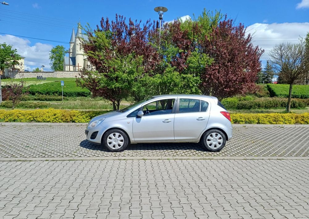 Opel Corsa 1.2 16V Graphite - Personenwagen: afbeelding 2 Opel Corsa 1.2 16V Graphite - Personenwagen: afbeelding 2