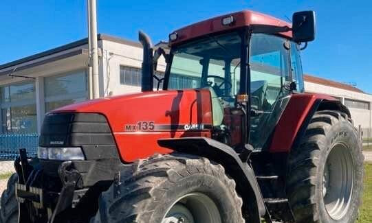 Trattore Case IH Maxxum MX135 - Tractor: afbeelding 1 Trattore Case IH Maxxum MX135 - Tractor: afbeelding 1