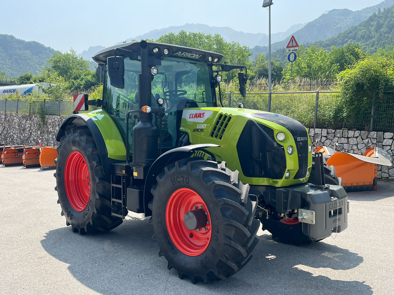 CLAAS ARION 630 - Tractor: afbeelding 3 CLAAS ARION 630 - Tractor: afbeelding 3