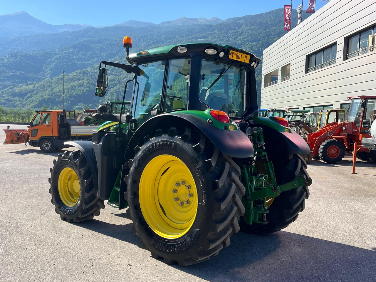 Tractor JOHN DEERE 6100M: afbeelding 10