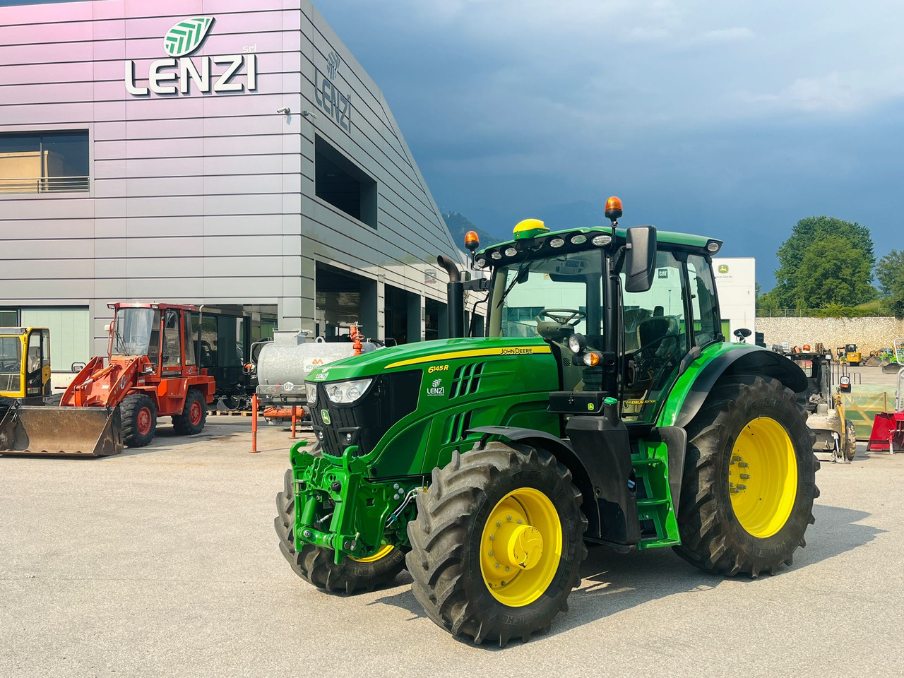 JOHN DEERE 6145 R - Tractor: afbeelding 1 JOHN DEERE 6145 R - Tractor: afbeelding 1