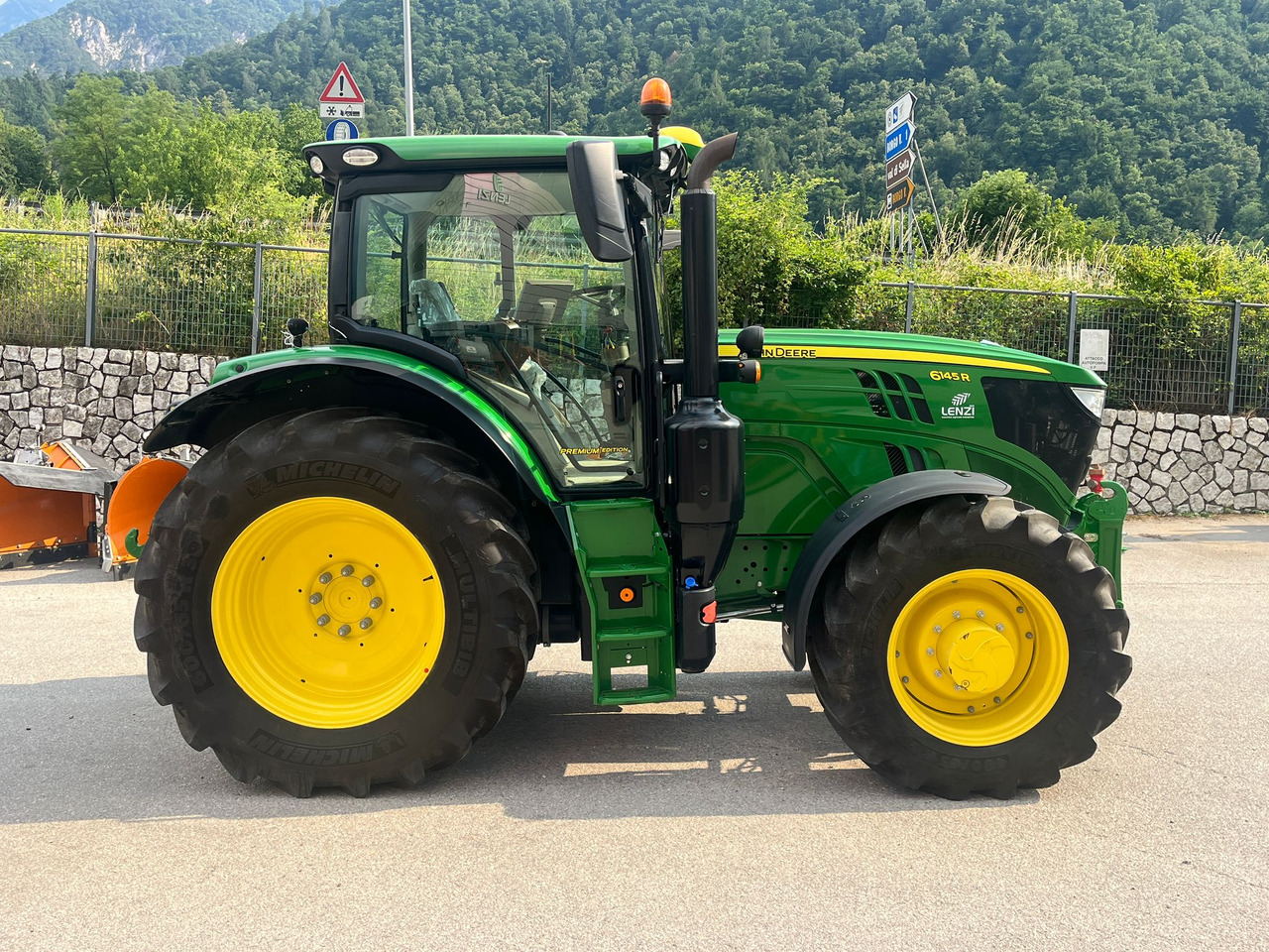 JOHN DEERE 6145 R - Tractor: afbeelding 5 JOHN DEERE 6145 R - Tractor: afbeelding 5