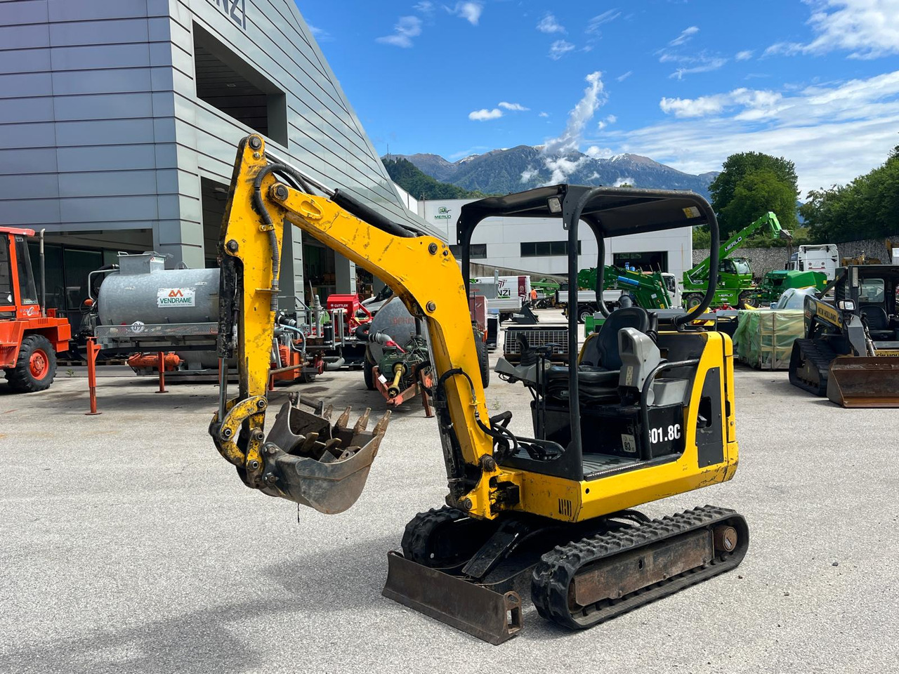 MINIESCAVATORE CAT 301.8 C - Minigraafmachine: afbeelding 2 MINIESCAVATORE CAT 301.8 C - Minigraafmachine: afbeelding 2