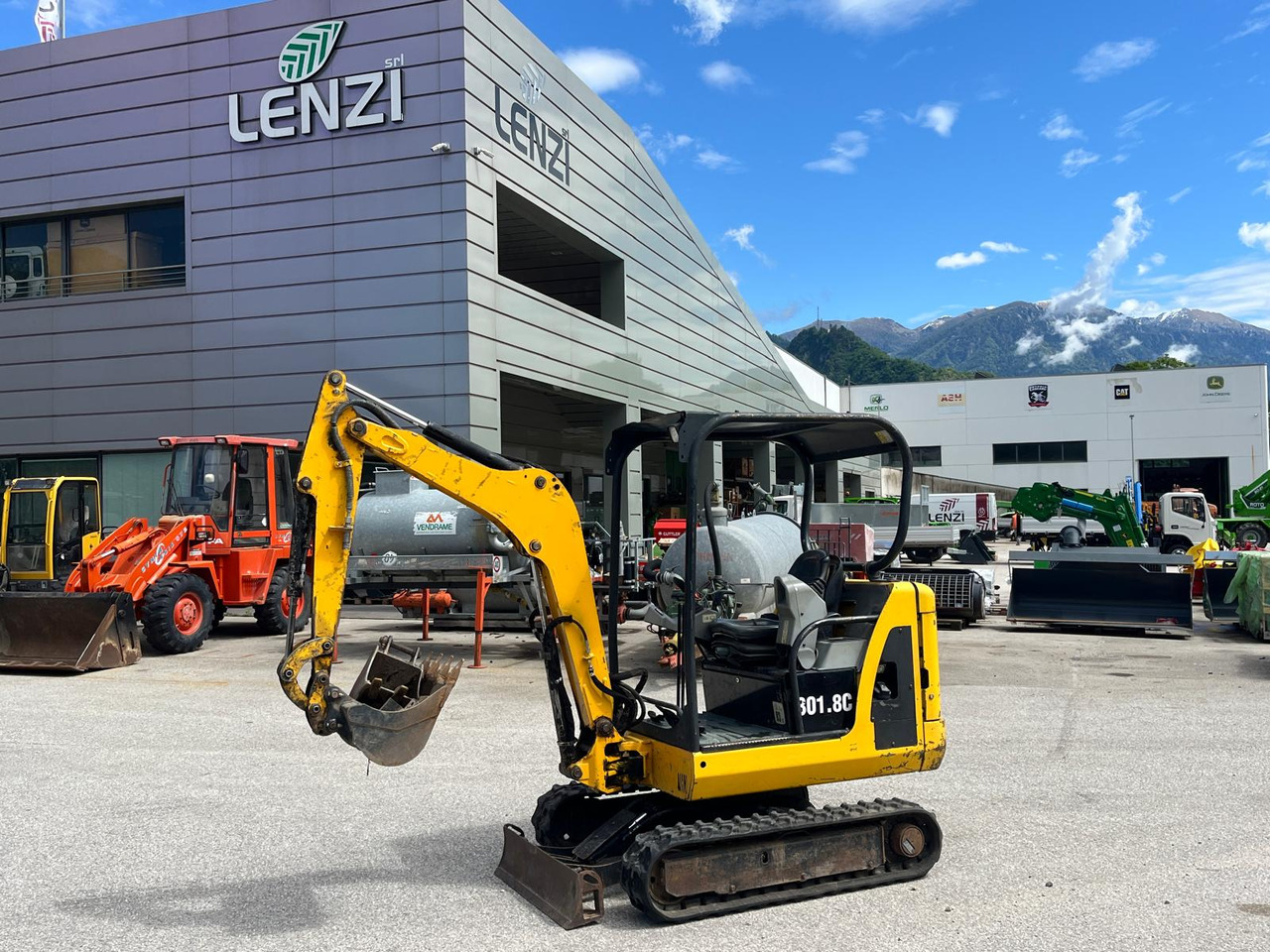 MINIESCAVATORE CAT 301.8 C - Minigraafmachine: afbeelding 1 MINIESCAVATORE CAT 301.8 C - Minigraafmachine: afbeelding 1