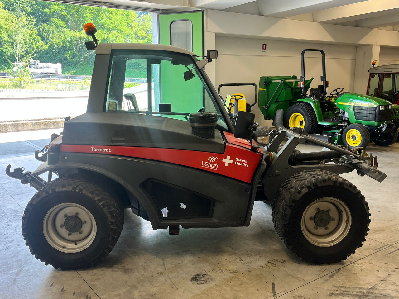 TRATTORE AEBI TT 270 - Tractor: afbeelding 5 TRATTORE AEBI TT 270 - Tractor: afbeelding 5