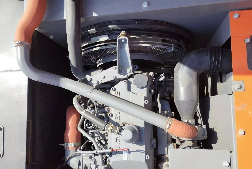 Hitachi ZX 240 - Rupsgraafmachine: afbeelding 4 Hitachi ZX 240 - Rupsgraafmachine: afbeelding 4