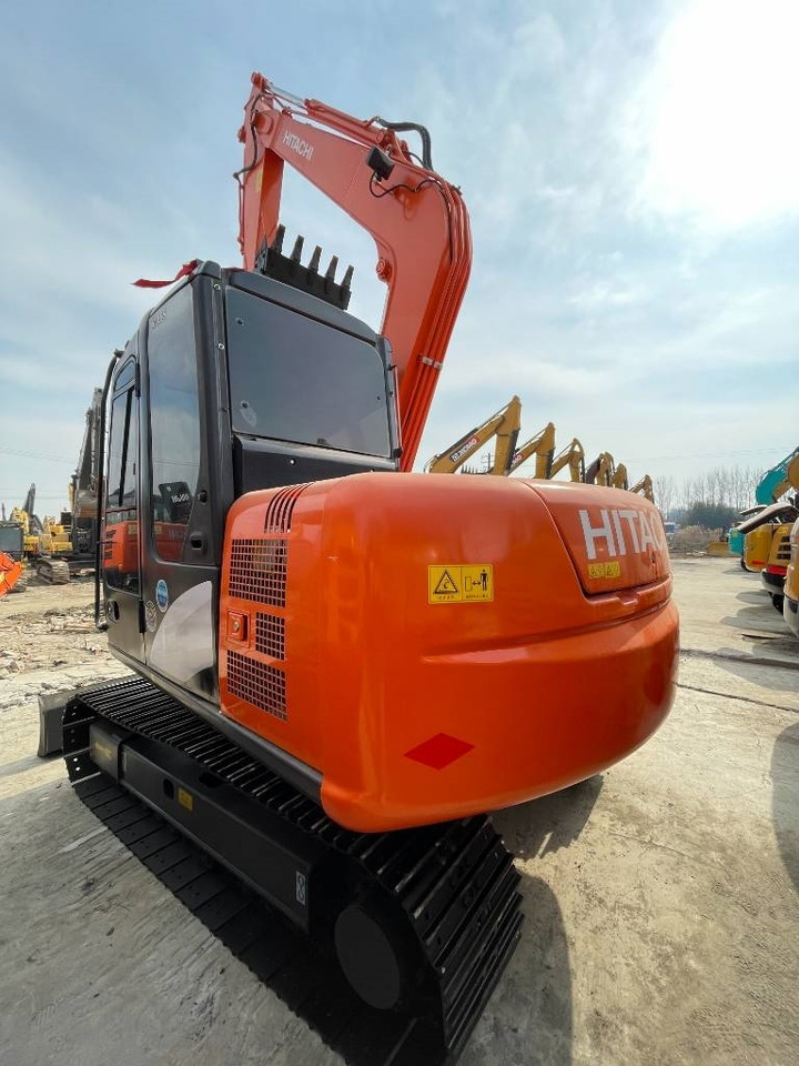 Hitachi Zaxis 70 - Rupsgraafmachine: afbeelding 3 Hitachi Zaxis 70 - Rupsgraafmachine: afbeelding 3
