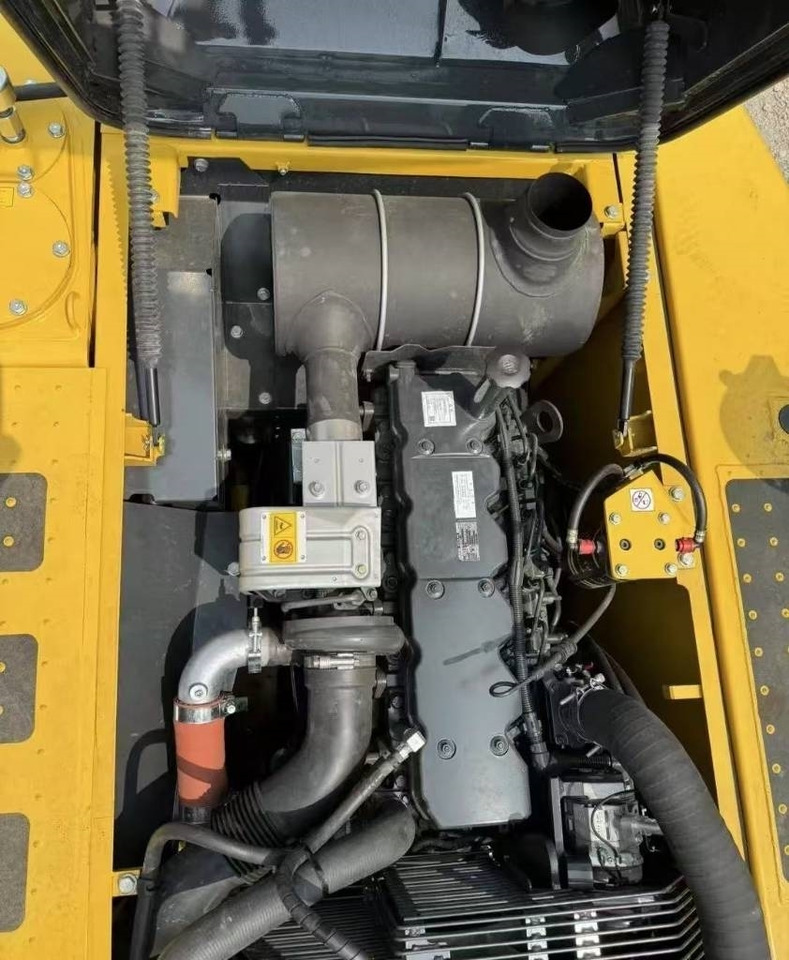 Leasing Komatsu PC 200-8 Komatsu PC 200-8: afbeelding 9 Leasing Komatsu PC 200-8 Komatsu PC 200-8: afbeelding 9