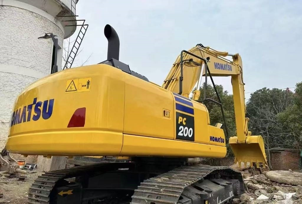 Leasing Komatsu PC 200-8 Komatsu PC 200-8: afbeelding 10 Leasing Komatsu PC 200-8 Komatsu PC 200-8: afbeelding 10
