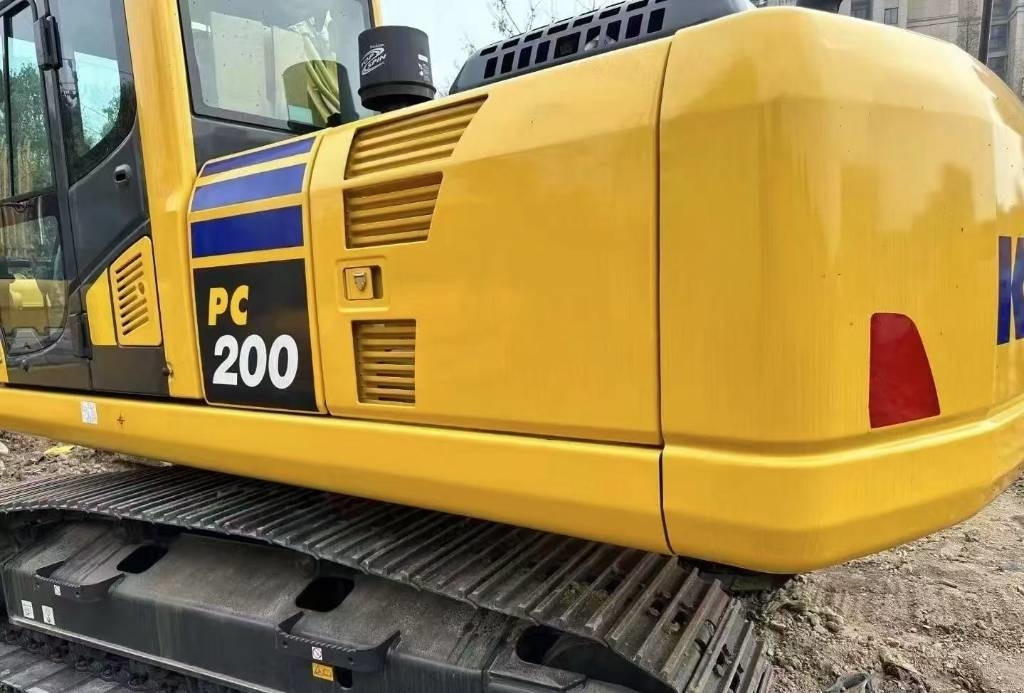 Leasing Komatsu PC 200-8 Komatsu PC 200-8: afbeelding 12 Leasing Komatsu PC 200-8 Komatsu PC 200-8: afbeelding 12