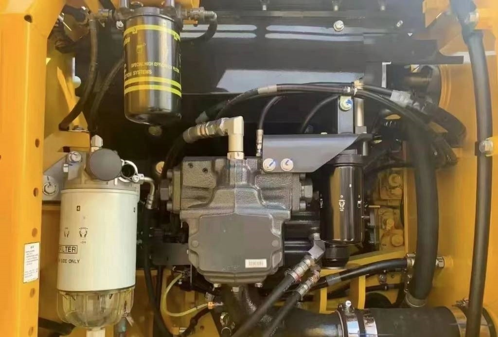 Komatsu PC 200-8 - Rupsgraafmachine: afbeelding 5 Komatsu PC 200-8 - Rupsgraafmachine: afbeelding 5