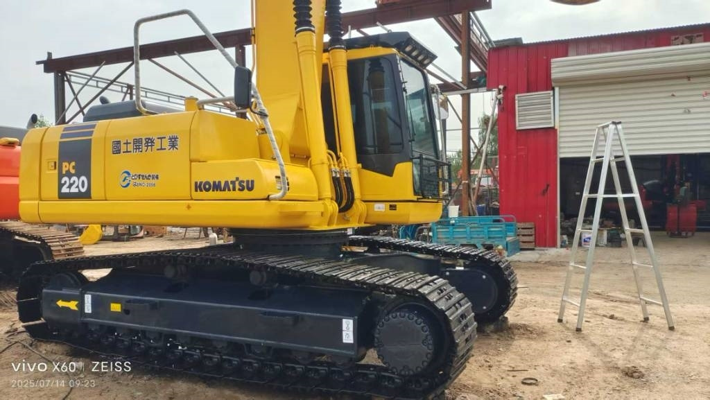 Komatsu PC 220 - Minigraafmachine: afbeelding 5 Komatsu PC 220 - Minigraafmachine: afbeelding 5