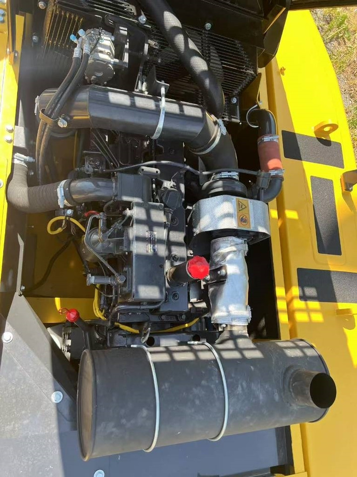 Komatsu PC 300 - Rupsgraafmachine: afbeelding 3 Komatsu PC 300 - Rupsgraafmachine: afbeelding 3