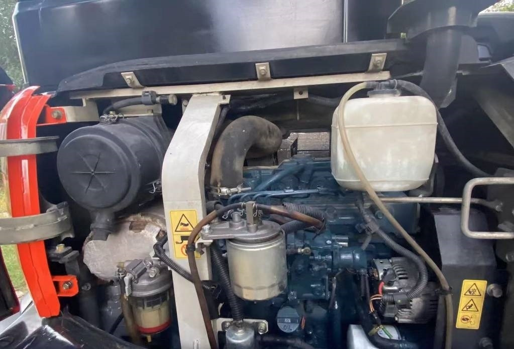 Kubota 165 - Rupsgraafmachine: afbeelding 4 Kubota 165 - Rupsgraafmachine: afbeelding 4