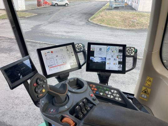 Fendt ROGATOR 645 - Zelfrijdende veldspuit: afbeelding 3 Fendt ROGATOR 645 - Zelfrijdende veldspuit: afbeelding 3