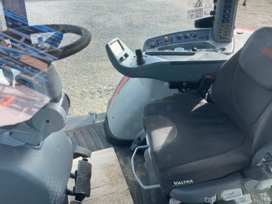 Valtra S293 - Tractor: afbeelding 4 Valtra S293 - Tractor: afbeelding 4