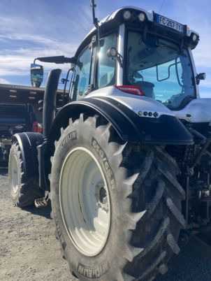 Valtra T154 VERSU - Tractor: afbeelding 5 Valtra T154 VERSU - Tractor: afbeelding 5