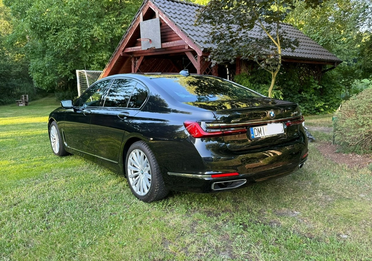 BMW SERIA 7 II (G11/G12) BMW SERIA 7 740d Xdrive 340KM Luxury+Exclusive Masaże Adaptiv Oś Lasery 2022 FV2 - Sedan: afbeelding 5 BMW SERIA 7 II (G11/G12) BMW SERIA 7 740d Xdrive 340KM Luxury+Exclusive Masaże Adaptiv Oś Lasery 2022 FV2 - Sedan: afbeelding 5