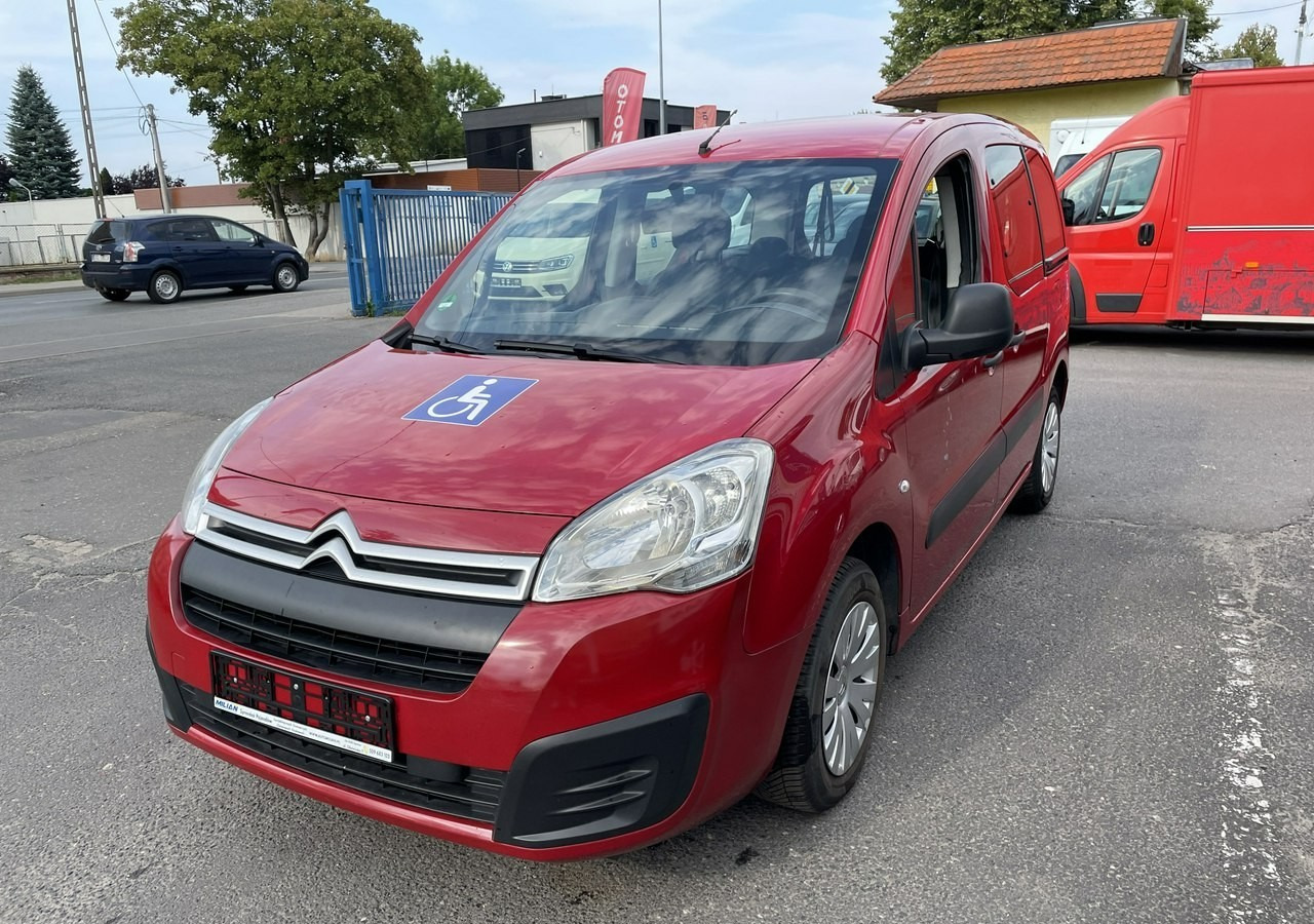 Citroen Berlingo II Berlingo 1.6 do przewozu Niepełnosprawnych inwalida rampa 2018 - Personenwagen: afbeelding 5 Citroen Berlingo II Berlingo 1.6 do przewozu Niepełnosprawnych inwalida rampa 2018 - Personenwagen: afbeelding 5