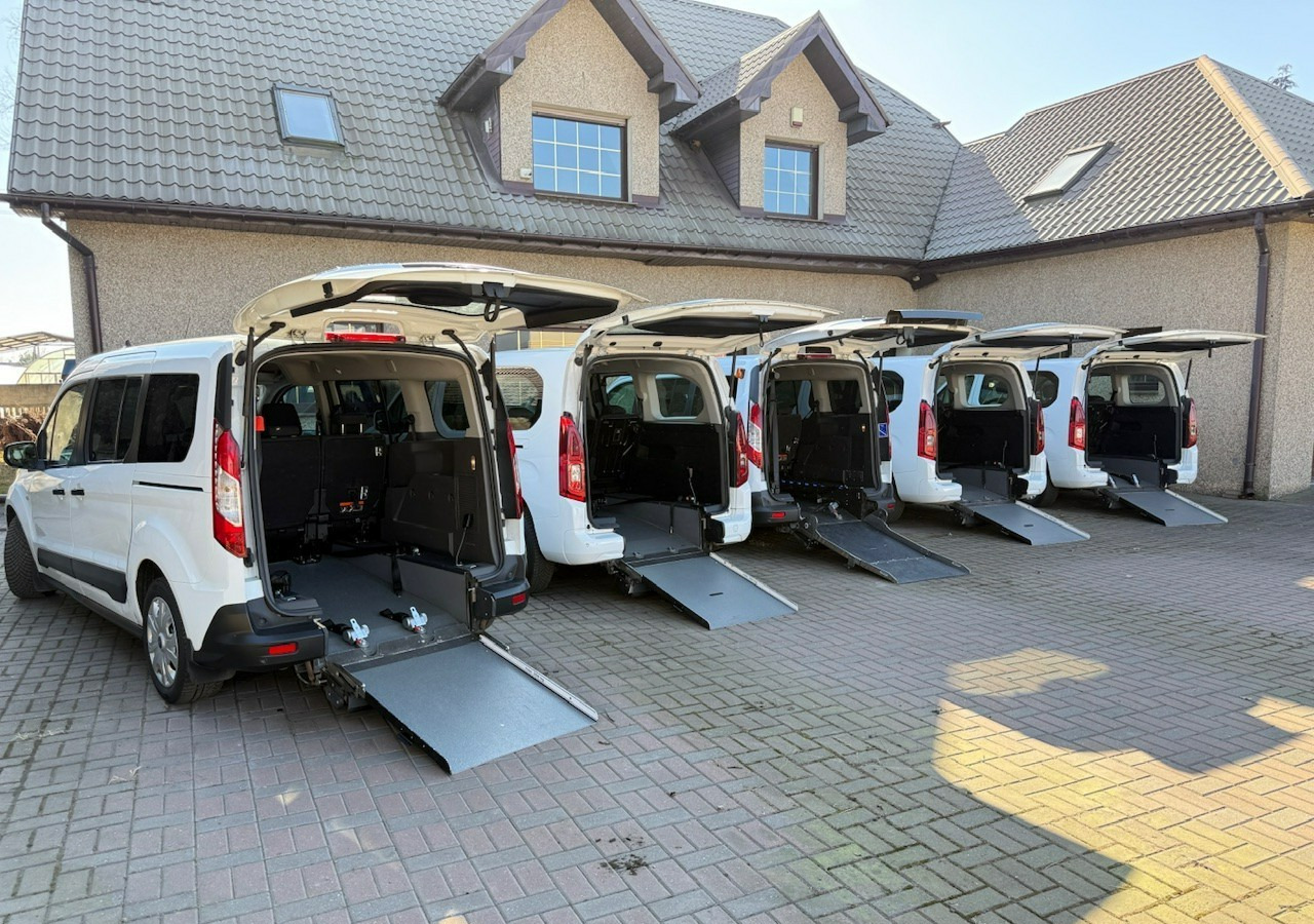 Fiat Doblo II Doblo 1.6-120KM dla Niepełnosprawnych RAMPA Inwalida Model 2020 - Personenwagen: afbeelding 4 Fiat Doblo II Doblo 1.6-120KM dla Niepełnosprawnych RAMPA Inwalida Model 2020 - Personenwagen: afbeelding 4