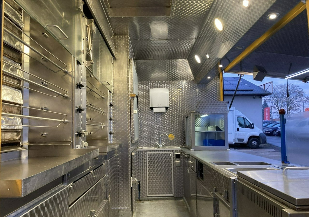 Fiat Ducato Autosklep Autogrill Gastronomiczny Food Truck Foodtruck sklep bar20 - Zelfrijdende verkoopwagen: afbeelding 3 Fiat Ducato Autosklep Autogrill Gastronomiczny Food Truck Foodtruck sklep bar20 - Zelfrijdende verkoopwagen: afbeelding 3