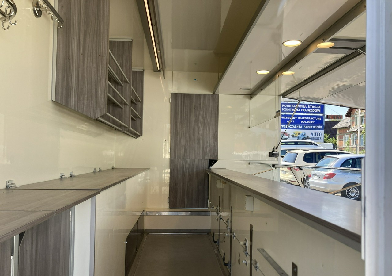 Fiat Ducato Autosklep Wędlin Gastronomiczny Food Truck Foodtruck sklep bar 2009 - Zelfrijdende verkoopwagen: afbeelding 5 Fiat Ducato Autosklep Wędlin Gastronomiczny Food Truck Foodtruck sklep bar 2009 - Zelfrijdende verkoopwagen: afbeelding 5