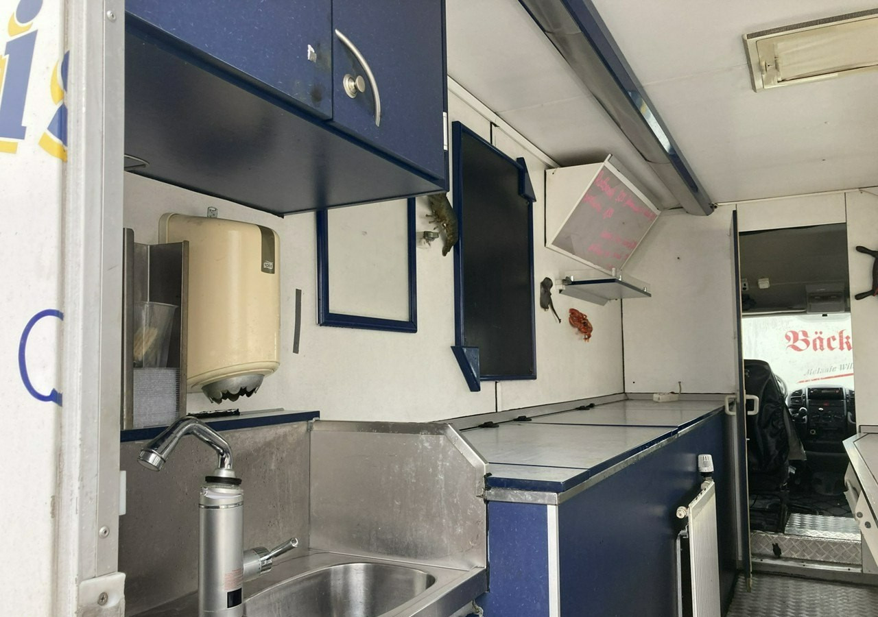 Fiat Ducato Autosklep mięso-ryba Gastronomiczny Food Truck Foodtruck sklep 2004 - Zelfrijdende verkoopwagen, Bestelwagen: afbeelding 4 Fiat Ducato Autosklep mięso-ryba Gastronomiczny Food Truck Foodtruck sklep 2004 - Zelfrijdende verkoopwagen, Bestelwagen: afbeelding 4