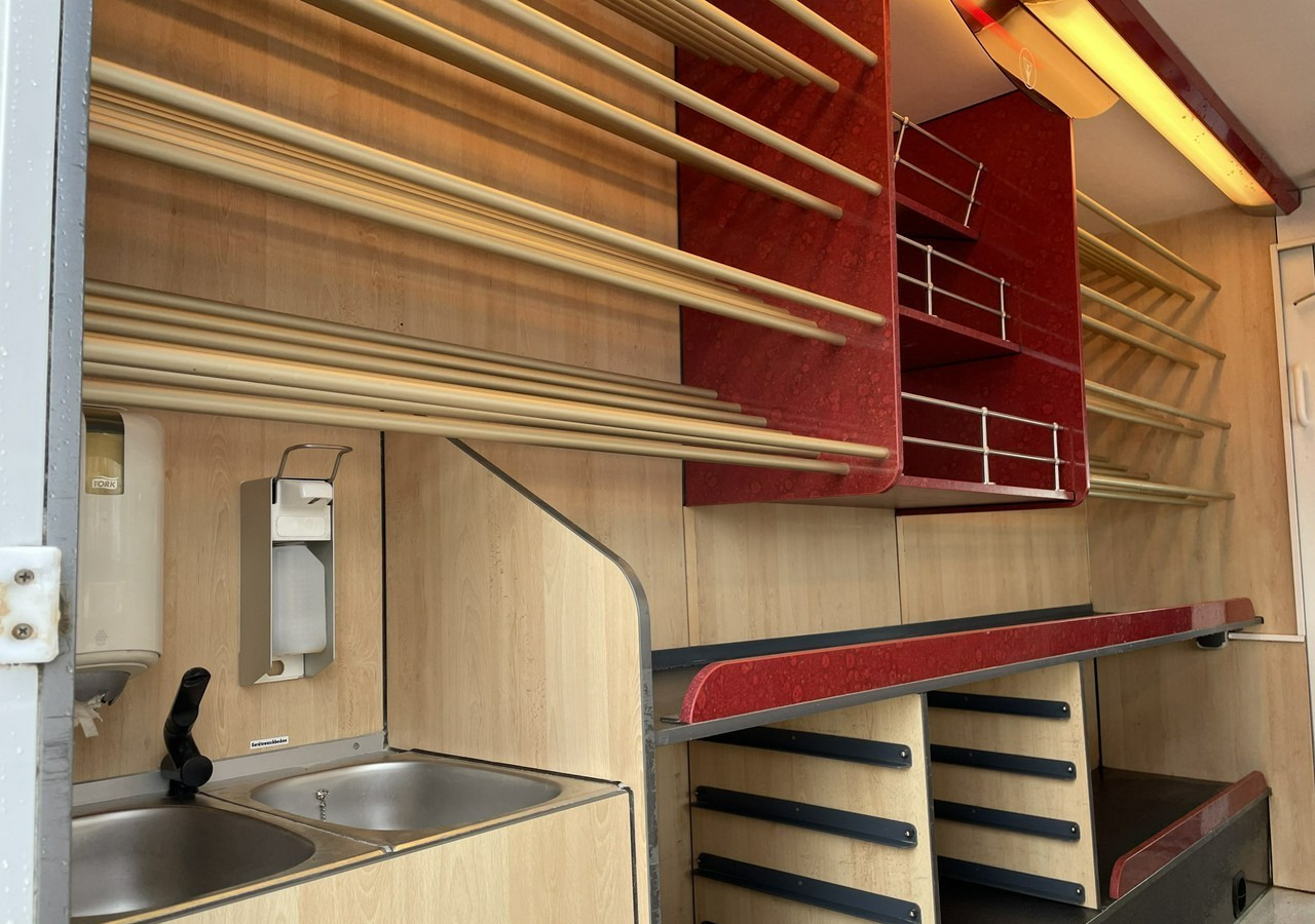 Fiat Ducato Autosklep pieczywa Gastronomiczny Food Truck Foodtruck sklep Borco - Zelfrijdende verkoopwagen: afbeelding 3 Fiat Ducato Autosklep pieczywa Gastronomiczny Food Truck Foodtruck sklep Borco - Zelfrijdende verkoopwagen: afbeelding 3