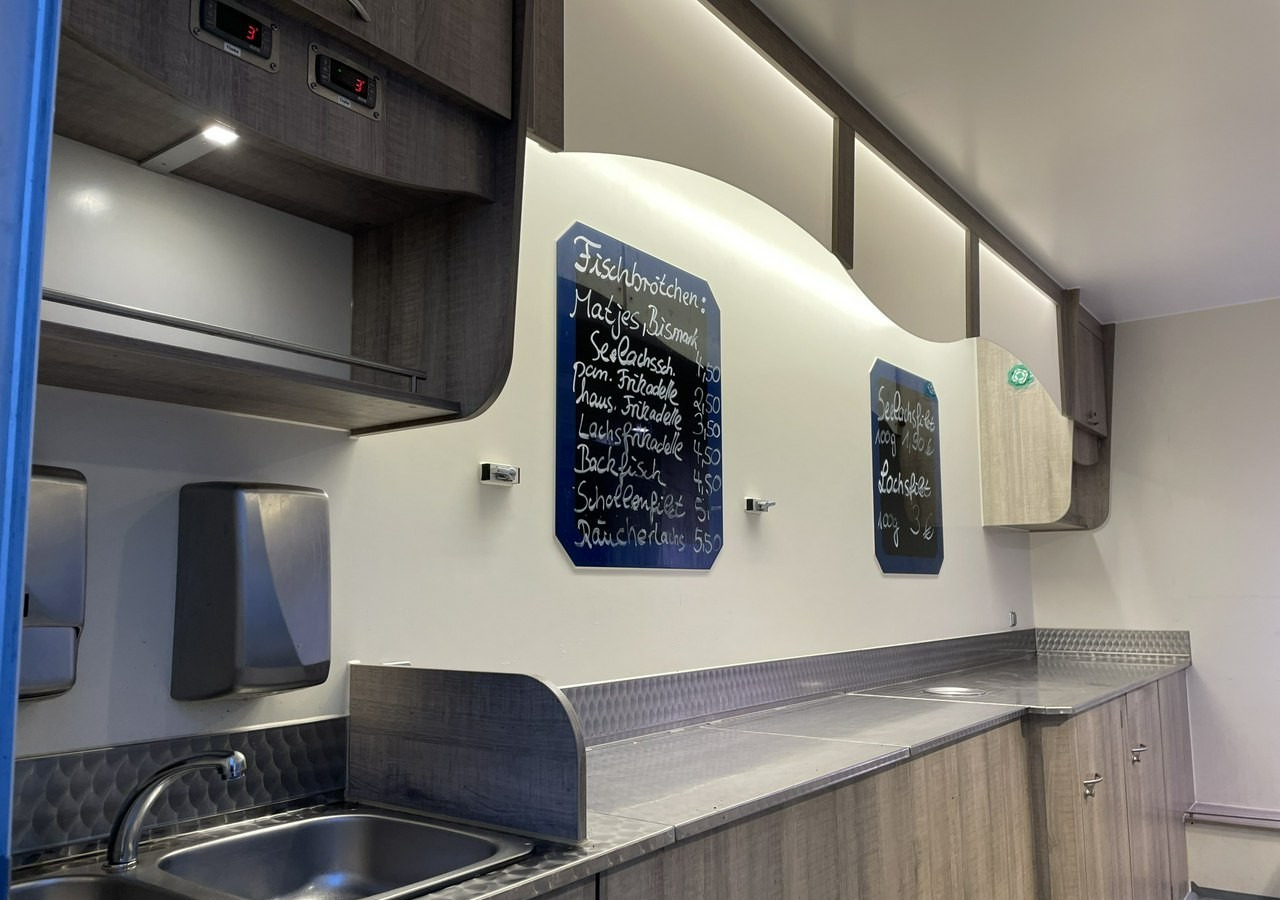 Fiat Ducato Autosklep wędlin Ryb Gastronomiczny Food Truck Foodtruck 116tkm 201 - Zelfrijdende verkoopwagen: afbeelding 3 Fiat Ducato Autosklep wędlin Ryb Gastronomiczny Food Truck Foodtruck 116tkm 201 - Zelfrijdende verkoopwagen: afbeelding 3