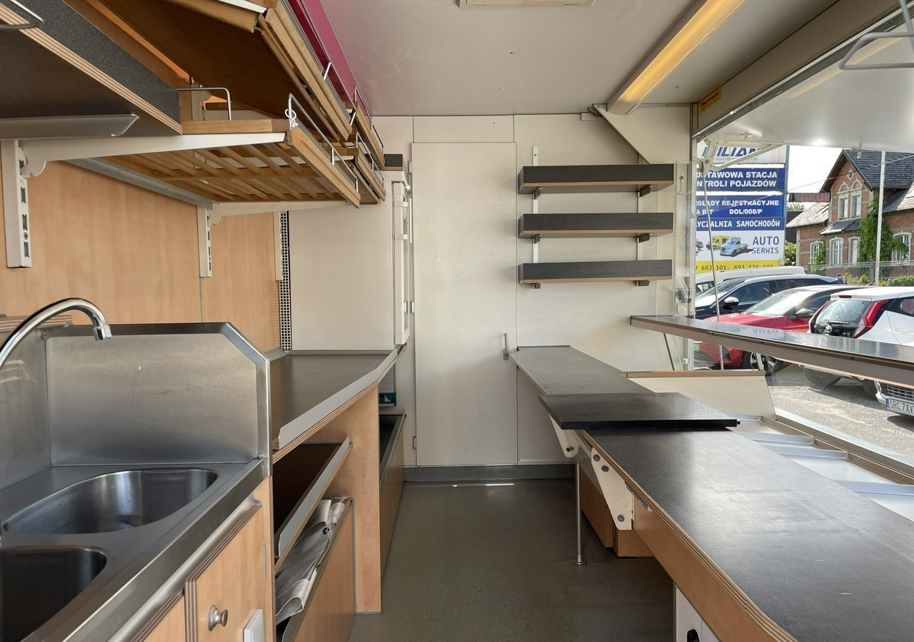 Fiat Ducato Ducato Autosklep Gastronomiczny Food Truck Foodtruck sklep Borco 200 - Zelfrijdende verkoopwagen: afbeelding 4 Fiat Ducato Ducato Autosklep Gastronomiczny Food Truck Foodtruck sklep Borco 200 - Zelfrijdende verkoopwagen: afbeelding 4