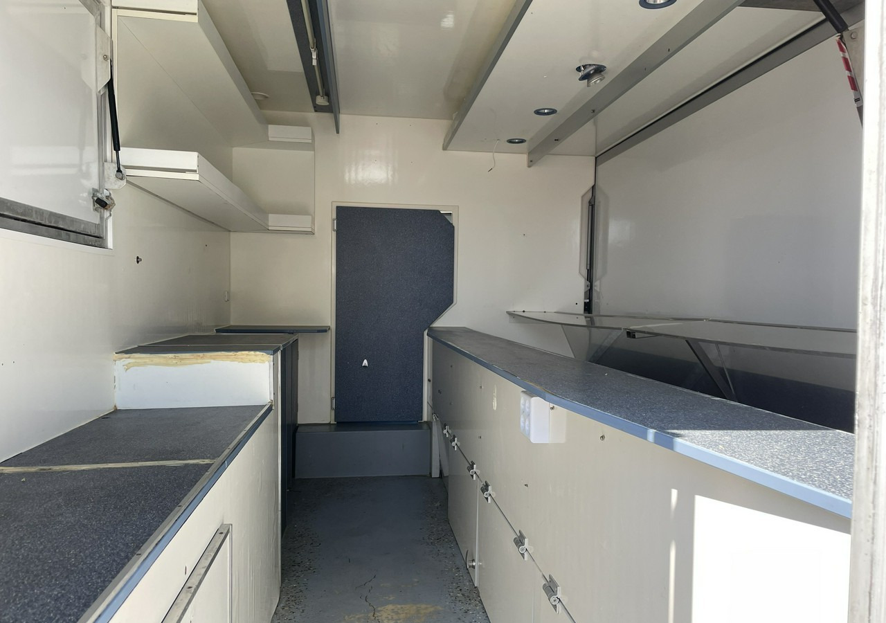Fiat Ducato Ducato Autosklep wędlin Gastronomiczny Food Truck Foodtruck Sklep 20 - Zelfrijdende verkoopwagen: afbeelding 2 Fiat Ducato Ducato Autosklep wędlin Gastronomiczny Food Truck Foodtruck Sklep 20 - Zelfrijdende verkoopwagen: afbeelding 2