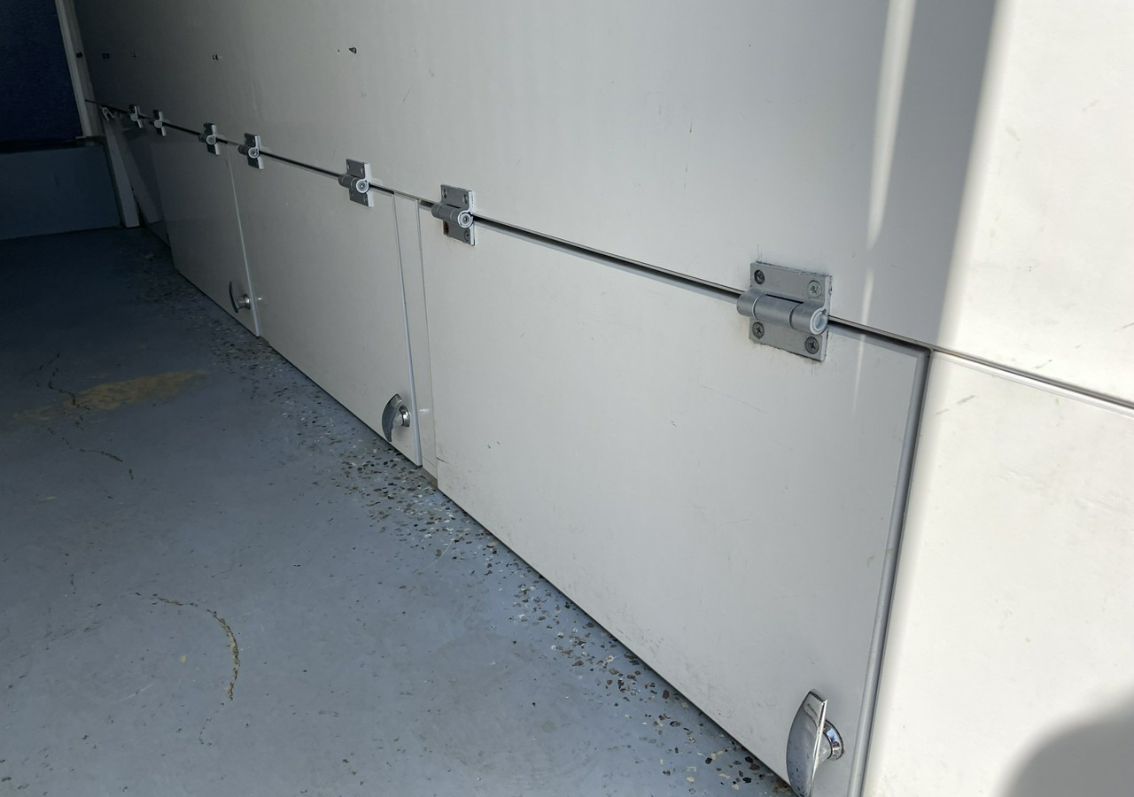 Fiat Ducato Ducato Autosklep wędlin Gastronomiczny Food Truck Foodtruck Sklep 20 - Zelfrijdende verkoopwagen: afbeelding 4 Fiat Ducato Ducato Autosklep wędlin Gastronomiczny Food Truck Foodtruck Sklep 20 - Zelfrijdende verkoopwagen: afbeelding 4