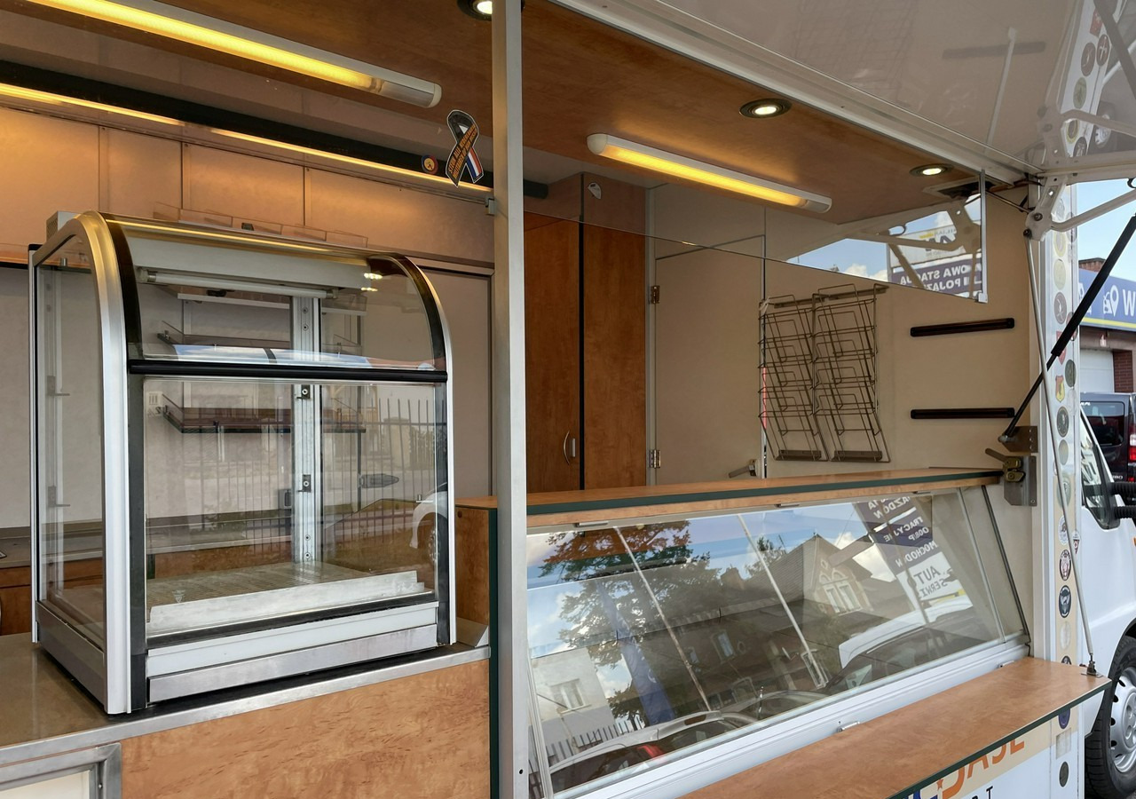 Fiat Ducato Fiat Autosklep Grill Gastronomiczny Food Truck Foodtruck sklep - Zelfrijdende verkoopwagen: afbeelding 4 Fiat Ducato Fiat Autosklep Grill Gastronomiczny Food Truck Foodtruck sklep - Zelfrijdende verkoopwagen: afbeelding 4