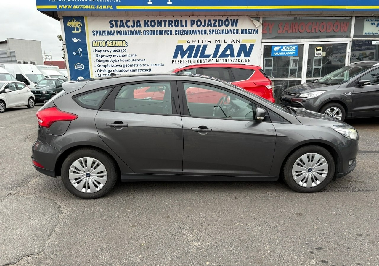 Ford Focus III Focus 1.0 EcoBoost Klima Salon PL 2015 - Hatchback: afbeelding 3 Ford Focus III Focus 1.0 EcoBoost Klima Salon PL 2015 - Hatchback: afbeelding 3