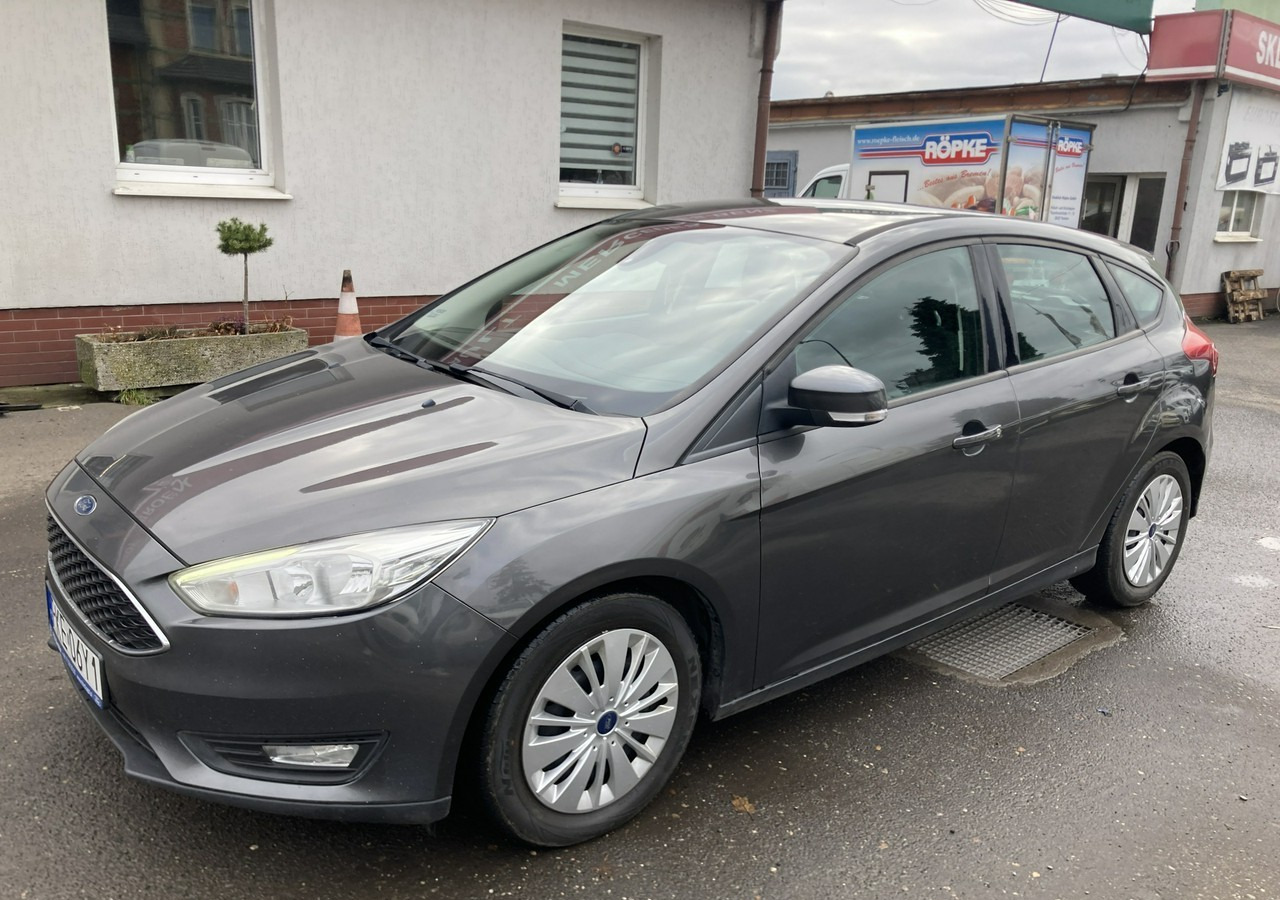 Ford Focus III Focus 1.0 EcoBoost Klima Salon PL 2015 - Hatchback: afbeelding 2 Ford Focus III Focus 1.0 EcoBoost Klima Salon PL 2015 - Hatchback: afbeelding 2