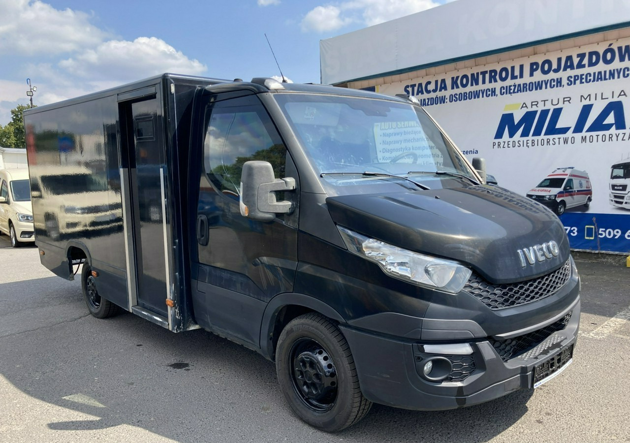 Iveco Daily Iveco 35-130 Bankowóz Kuloodporny Opancerzony Pancerny 2015 - Bestelwagen gesloten laadbak: afbeelding 1 Iveco Daily Iveco 35-130 Bankowóz Kuloodporny Opancerzony Pancerny 2015 - Bestelwagen gesloten laadbak: afbeelding 1