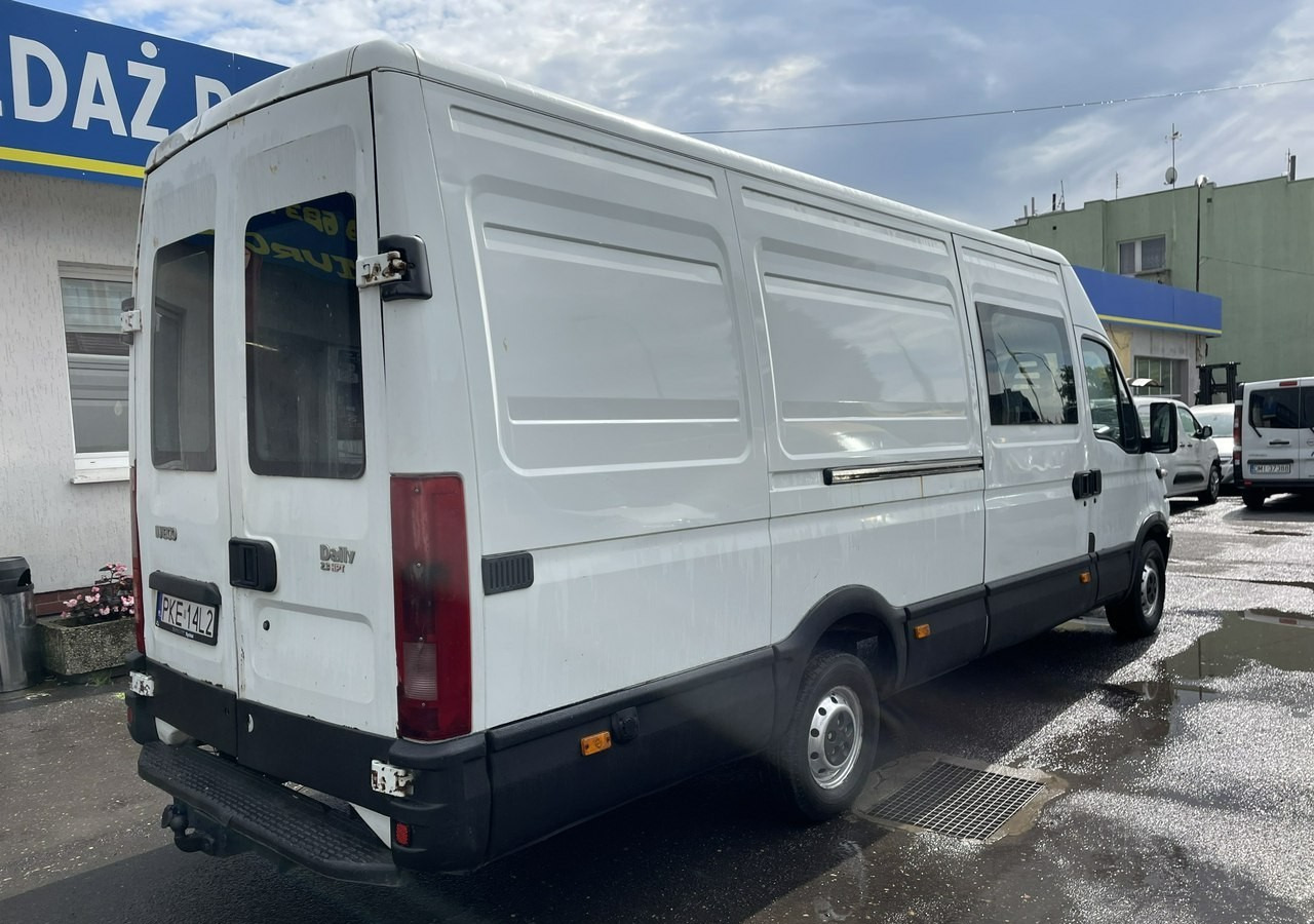 Iveco Iveco Daily 35S14 Maxi Brygadówka dokka doka 7-osobowy - Bestelwagen met dubbele cabine: afbeelding 5 Iveco Iveco Daily 35S14 Maxi Brygadówka dokka doka 7-osobowy - Bestelwagen met dubbele cabine: afbeelding 5