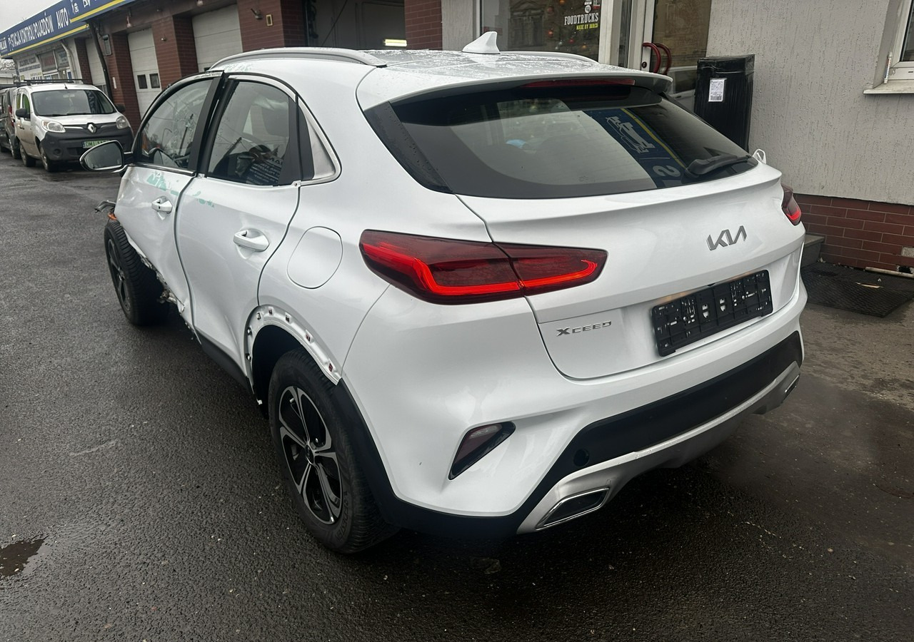 Kia Xceed 1.6 GDI Hybryda Plug-in 50 km na prądzie 2022 - Personenwagen: afbeelding 3 Kia Xceed 1.6 GDI Hybryda Plug-in 50 km na prądzie 2022 - Personenwagen: afbeelding 3
