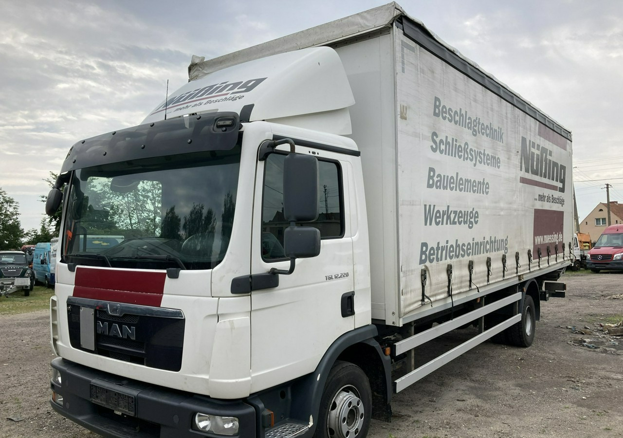 MAN Inny MAN MAN TGL 12.220 Skrzynia firana Plandeka hydro klapa 2014 - Schuifzeilen bestelwagen: afbeelding 2 MAN Inny MAN MAN TGL 12.220 Skrzynia firana Plandeka hydro klapa 2014 - Schuifzeilen bestelwagen: afbeelding 2
