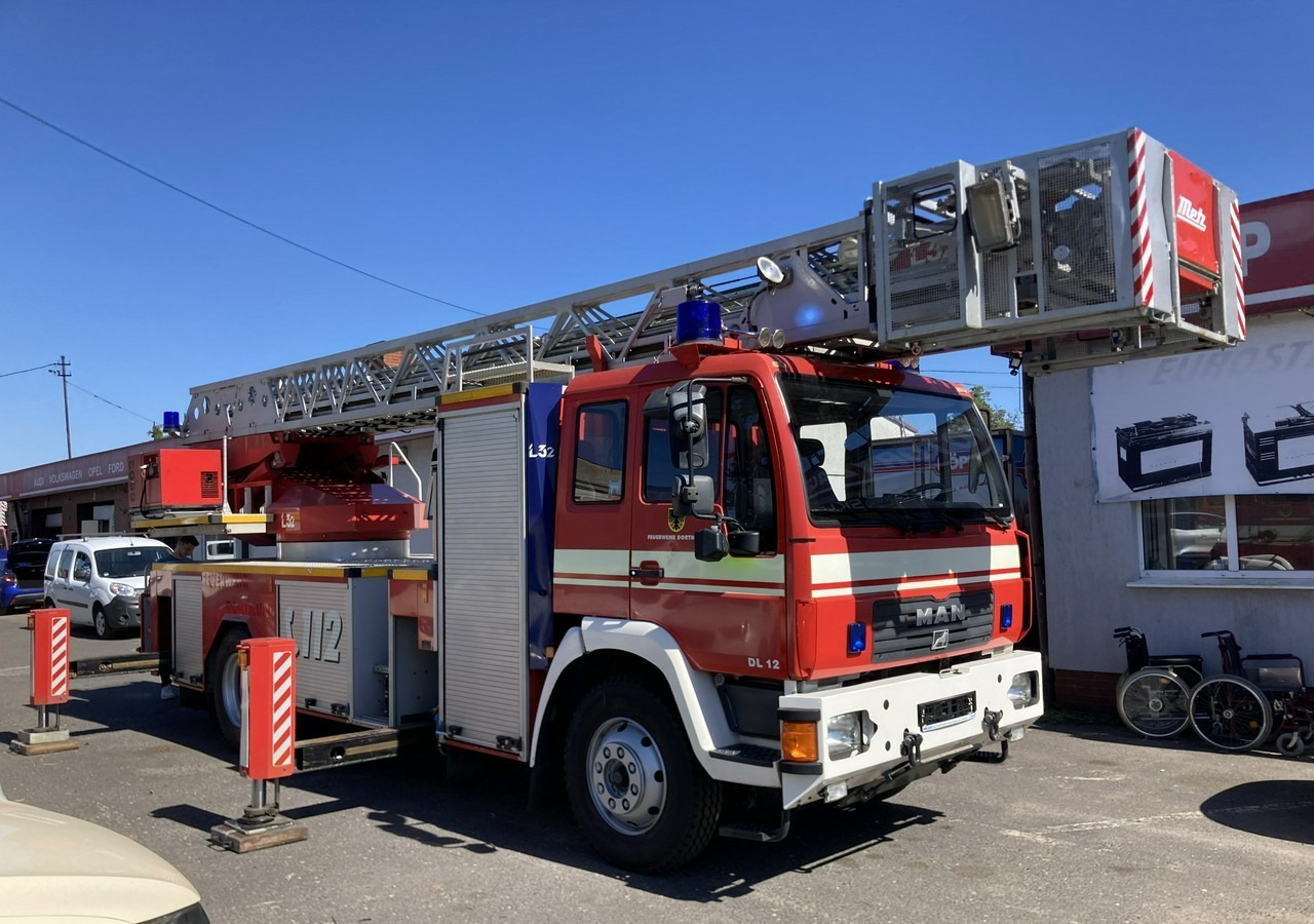 MAN Inny MAN Man 15,280 Straż pożarna drabina Strażacka zwyżka podnośnik 32m Metz - Brandweerwagen: afbeelding 1 MAN Inny MAN Man 15,280 Straż pożarna drabina Strażacka zwyżka podnośnik 32m Metz - Brandweerwagen: afbeelding 1