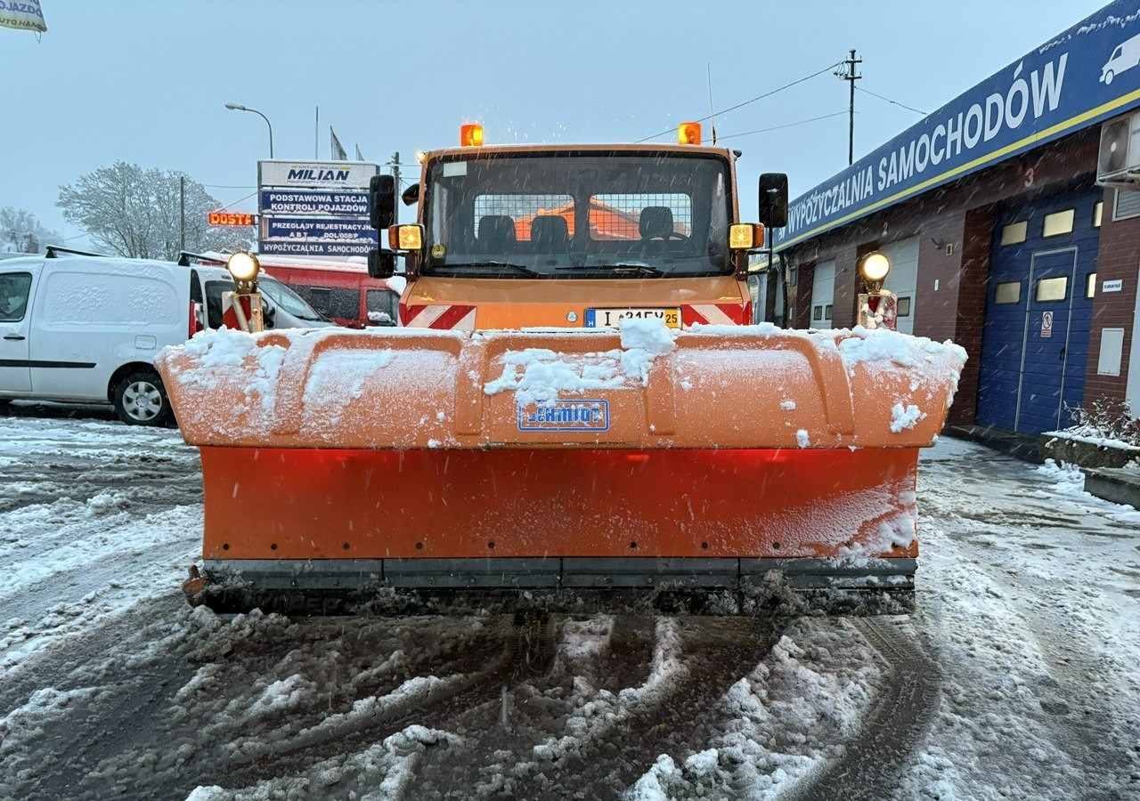 Mercedes-Benz Inny Mercedes-Benz Mercedes Vario 815 Wywrotka 4X4 2004 Pług posypywarka odśnieżarka - Sneeuwruimer: afbeelding 3 Mercedes-Benz Inny Mercedes-Benz Mercedes Vario 815 Wywrotka 4X4 2004 Pług posypywarka odśnieżarka - Sneeuwruimer: afbeelding 3