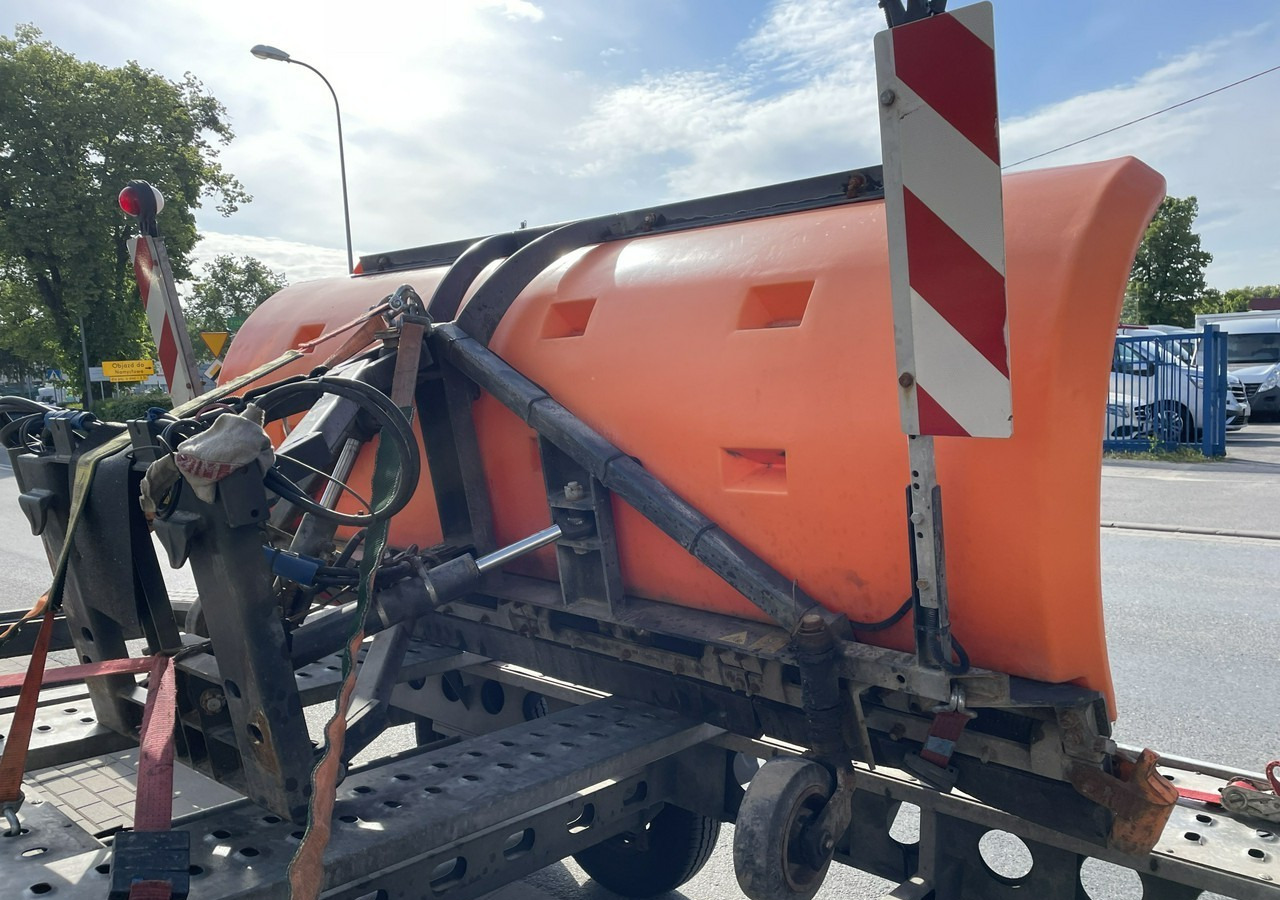 Mercedes-Benz Inny Mercedes-Benz Mercedes Vario 815 Wywrotka 4X4 posypywarka pług 2004 - Sneeuwruimer: afbeelding 4 Mercedes-Benz Inny Mercedes-Benz Mercedes Vario 815 Wywrotka 4X4 posypywarka pług 2004 - Sneeuwruimer: afbeelding 4