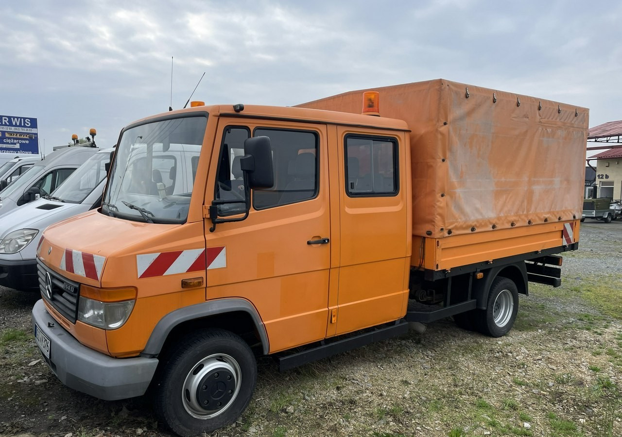 Mercedes-Benz Inny Mercedes-Benz Vario 614 Brygadówka skrzynia plandeka 6-oso doka dokka 2004 - Schuifzeilen vrachtwagen: afbeelding 3 Mercedes-Benz Inny Mercedes-Benz Vario 614 Brygadówka skrzynia plandeka 6-oso doka dokka 2004 - Schuifzeilen vrachtwagen: afbeelding 3