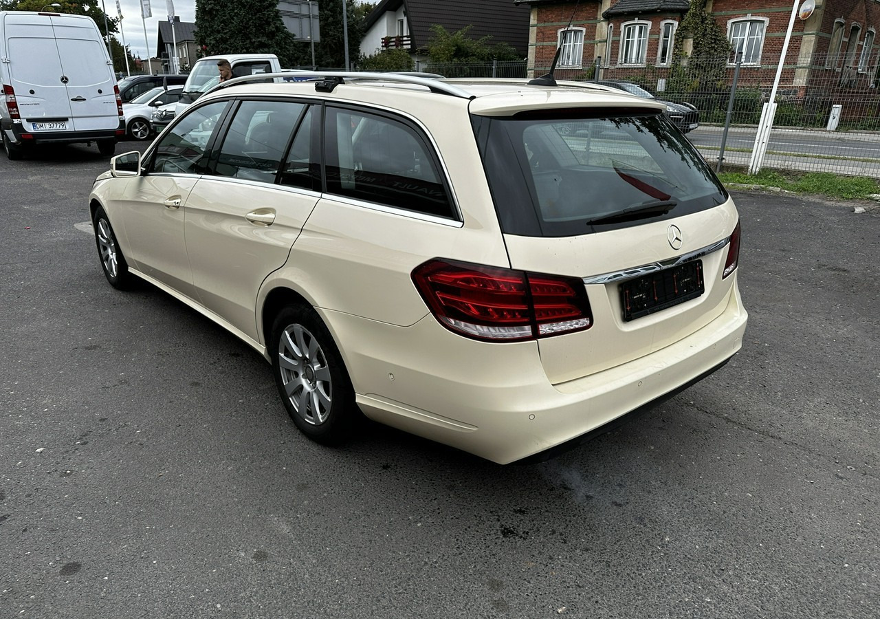 Mercedes-Benz Klasa E W212 E200 CDI Bluetec 7G-tronie 2015 LIFT Skóra FullLed ELEGANCE - Personenwagen: afbeelding 5 Mercedes-Benz Klasa E W212 E200 CDI Bluetec 7G-tronie 2015 LIFT Skóra FullLed ELEGANCE - Personenwagen: afbeelding 5