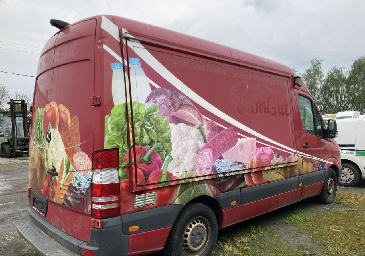 Mercedes-Benz Sprinter Sprinter Autosklep sklep bar Gastronomiczny Food Truck Foodtruck 201 - Zelfrijdende verkoopwagen: afbeelding 4 Mercedes-Benz Sprinter Sprinter Autosklep sklep bar Gastronomiczny Food Truck Foodtruck 201 - Zelfrijdende verkoopwagen: afbeelding 4